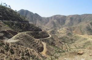 The road and railway between Asmara and Massawa carved into the mountains. Photo: Soroor Notash, February 2019